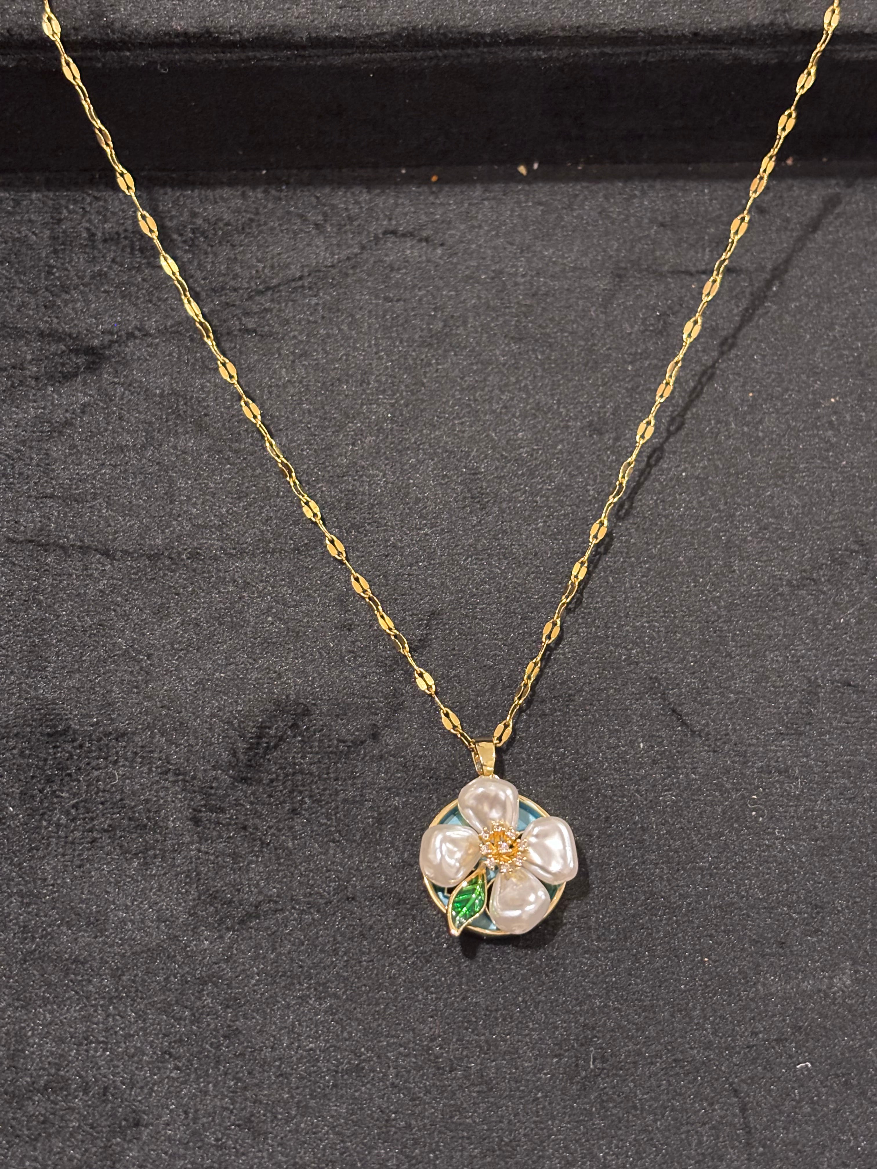 The Pearl Blossom Pendant