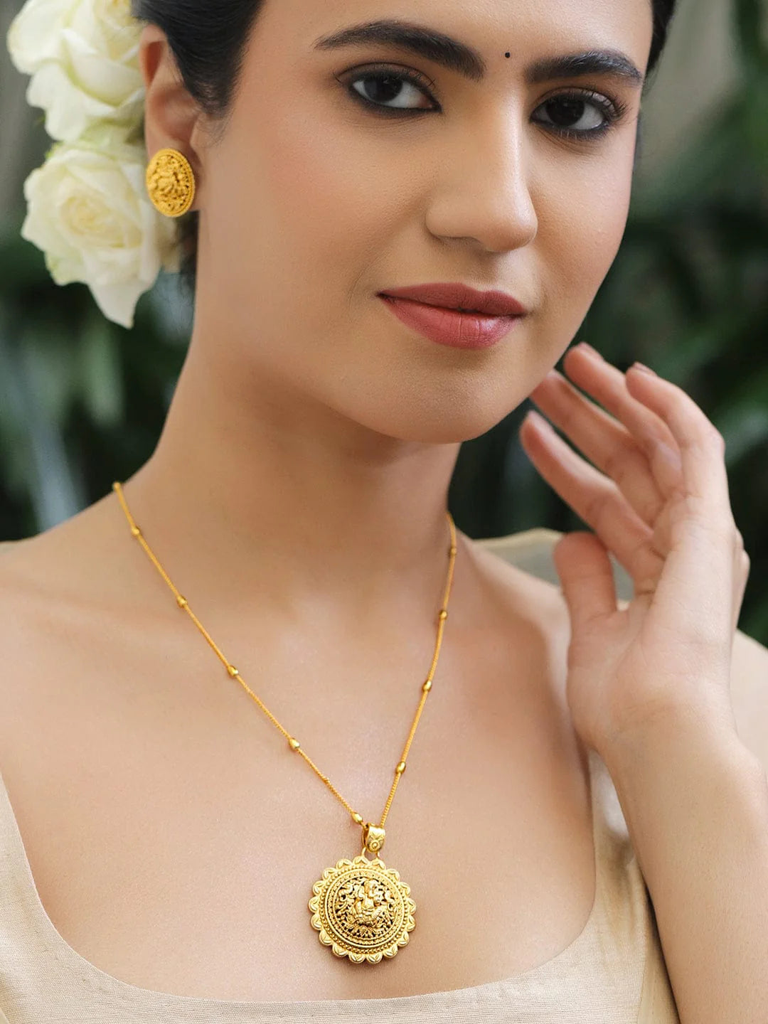 22K Gold-Plated Lakshmi Temple Pendant Necklace Set with Stud Earrings