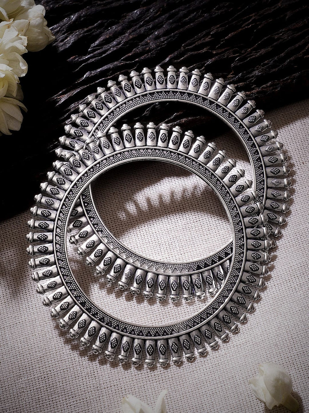 Set Of 2 Vintage-Inspired Oxidized Silver Plated Bangles