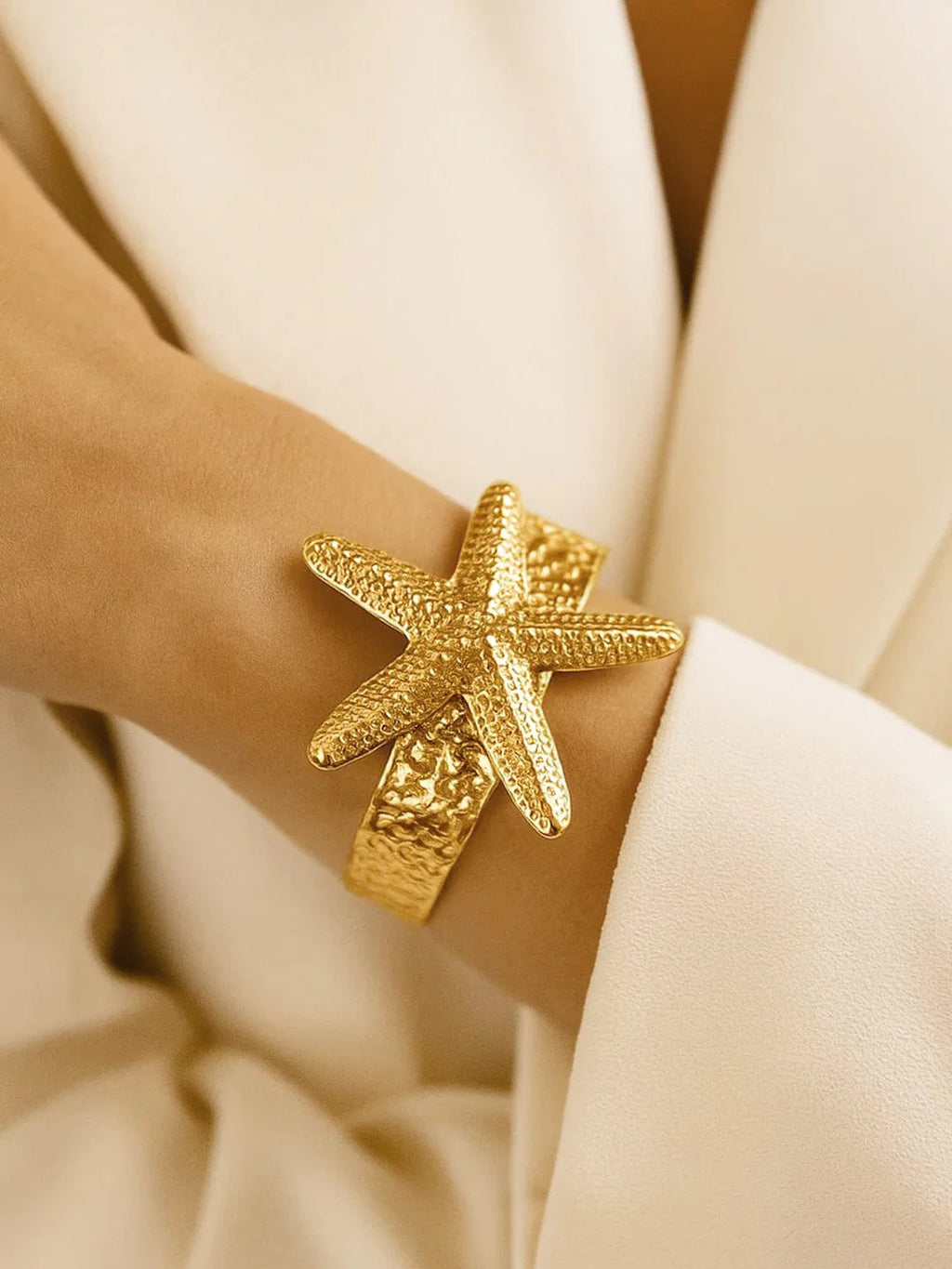 18K Gold-Plated Stainless Steel Tarnish-Free Waterproof Starfish Motif Textured Open Cuff Bracelet
